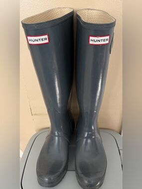 Hunter Gloss Tall Rain Boots gray size 9
